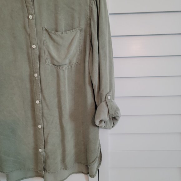 Super Soft Button up shirt - Picture 4 of 5